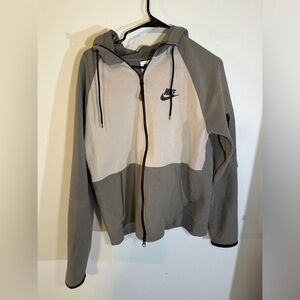 Nike tech fleece - men’s m - excellent condition